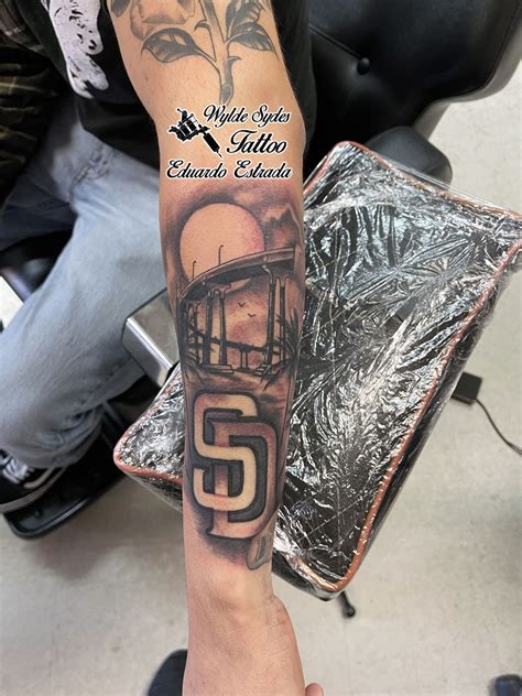 San Diego Tattoo .